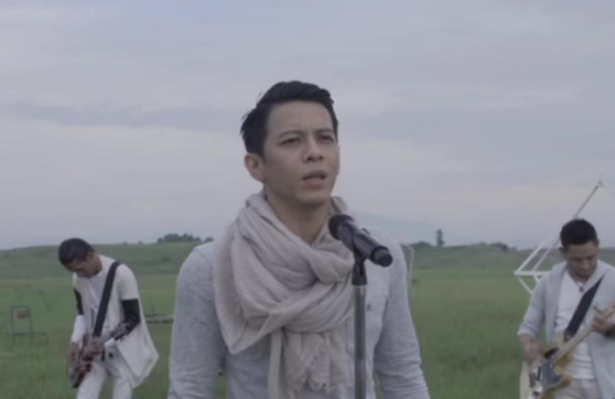 makna-lagu-menunggumu-ariel-noah