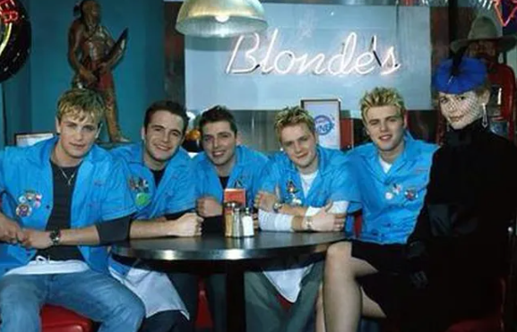 makna-lagu-uptown-girl-westlife