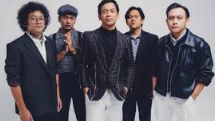 Review Makna Lagu Natural: Cinta Alami